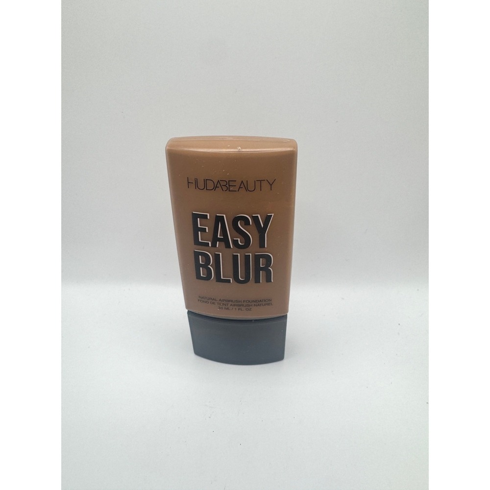 Huda Beauty Easy Blur Natural Airbrush Foundation Mocha